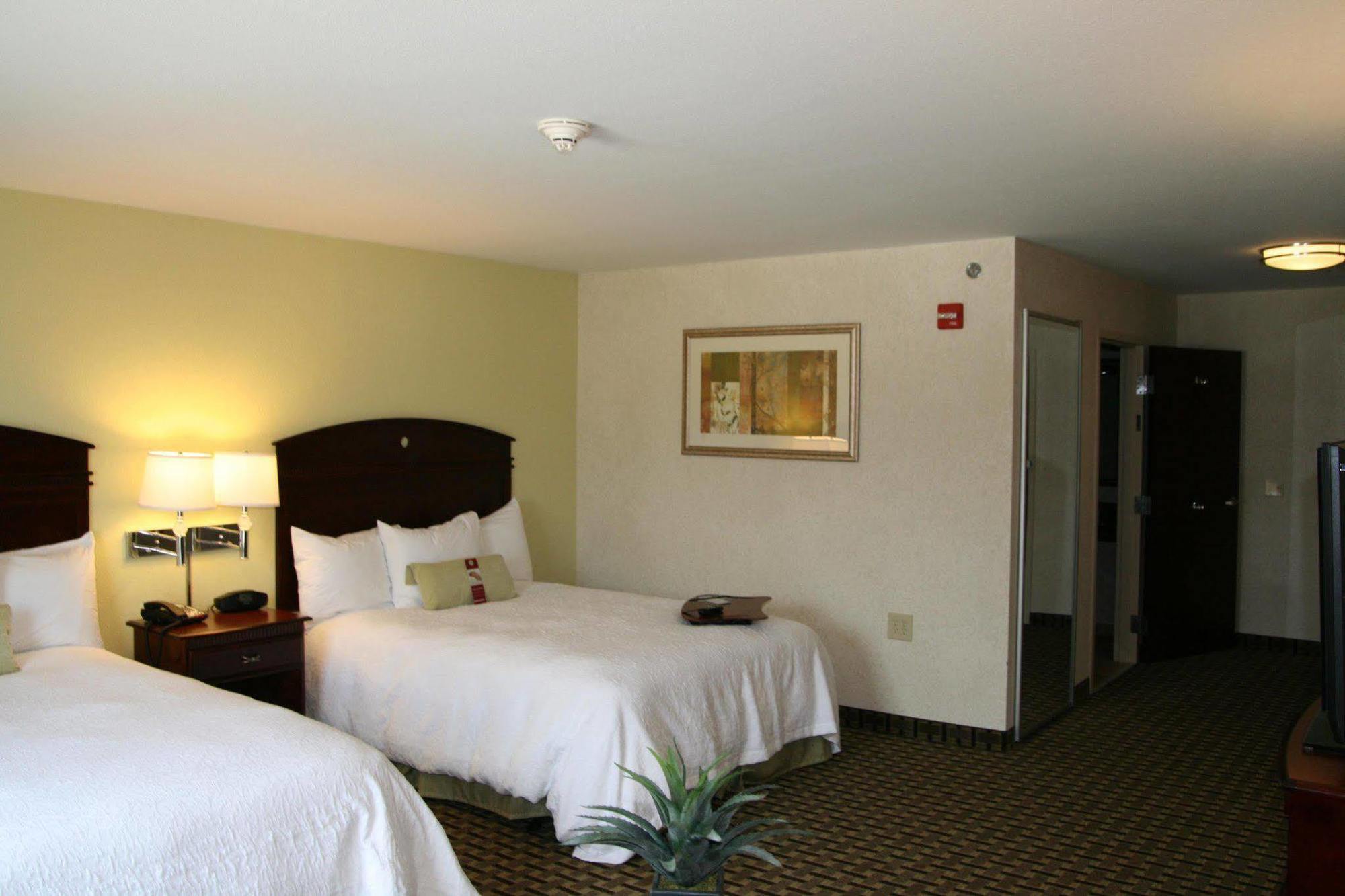 Hampton Inn & Suites Cleveland-Mentor Quarto foto
